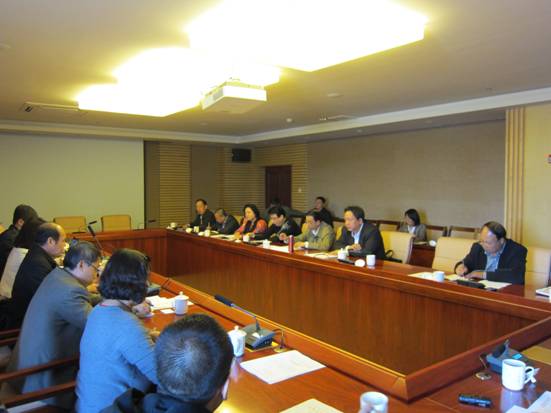 三方推動(dòng)，加快企業(yè)“走出去”步伐——協(xié)會(huì)組織我區(qū)農(nóng)牧業(yè)企業(yè)參加境外投資合作座談會(huì)